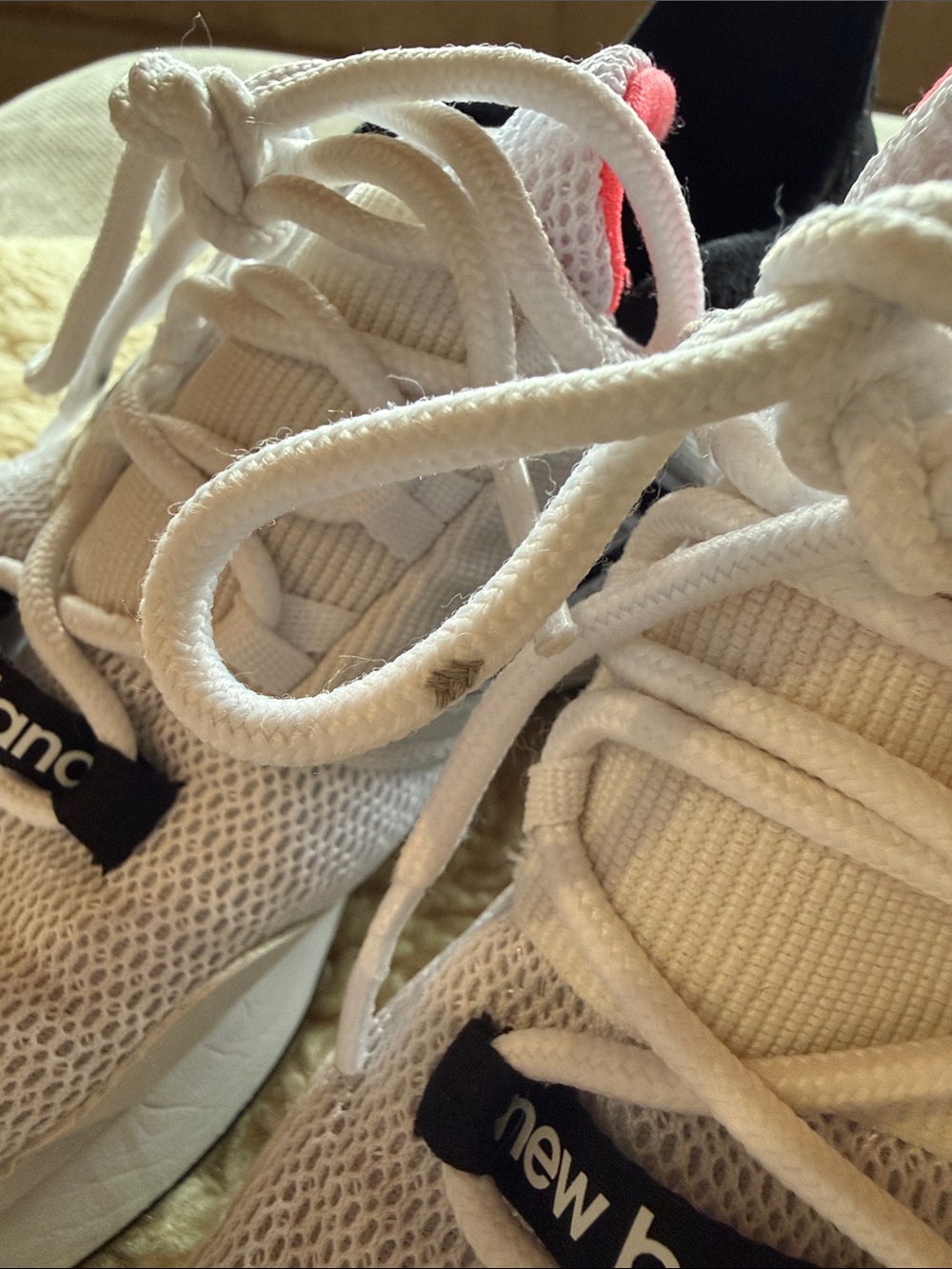 New Balance ROAV *WIDE* - Picture 2 of 5